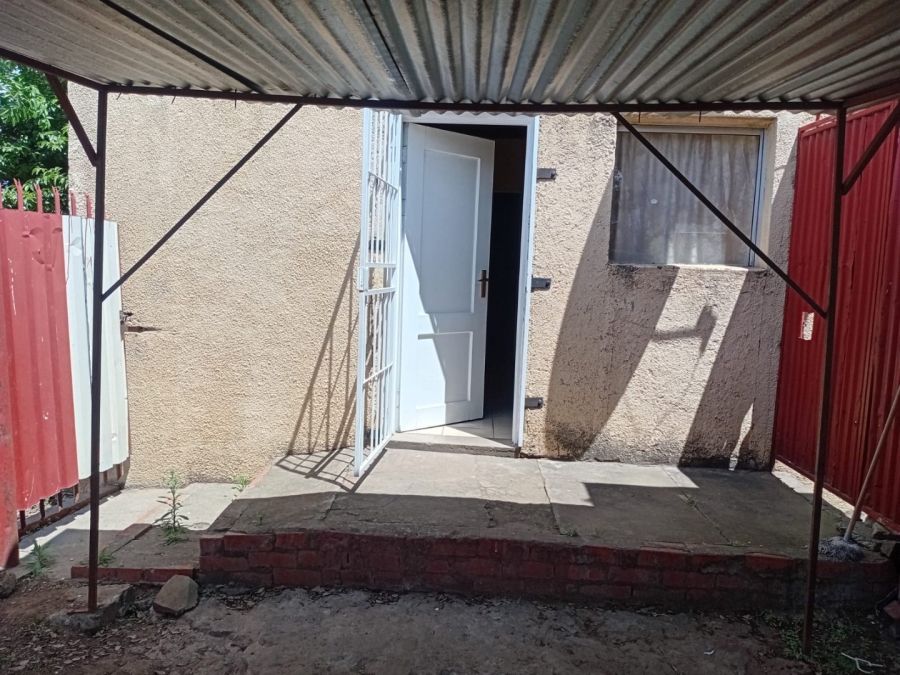 5 Bedroom Property for Sale in Ficksburg Free State